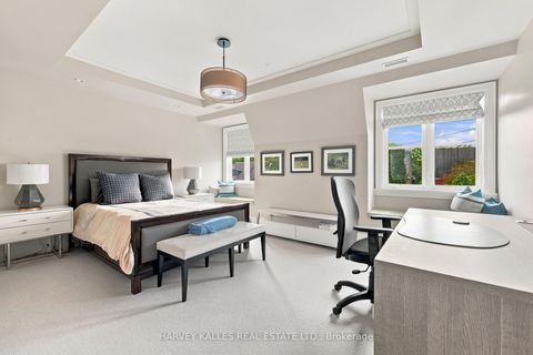 Photo 36 at 221 Dunvegan Road, Forest Hill South, Toronto