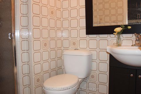 Photo 18 at 32 Lauralynn Crescent, Malvern West, Toronto
