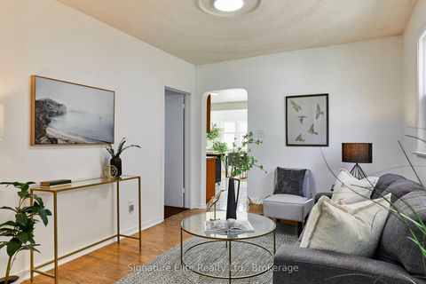Photo 5 at 93 Pinegrove Avenue, Cliffside, Toronto
