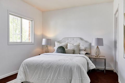 Photo 15 at 93 Pinegrove Avenue, Cliffside, Toronto