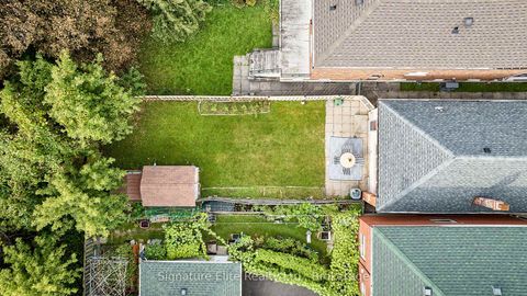 Photo 36 at 93 Pinegrove Avenue, Cliffside, Toronto