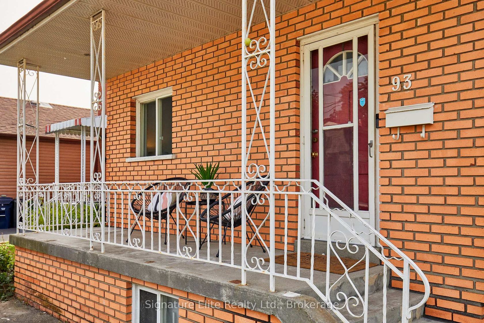 93 Pinegrove Avenue, Cliffside, Toronto 