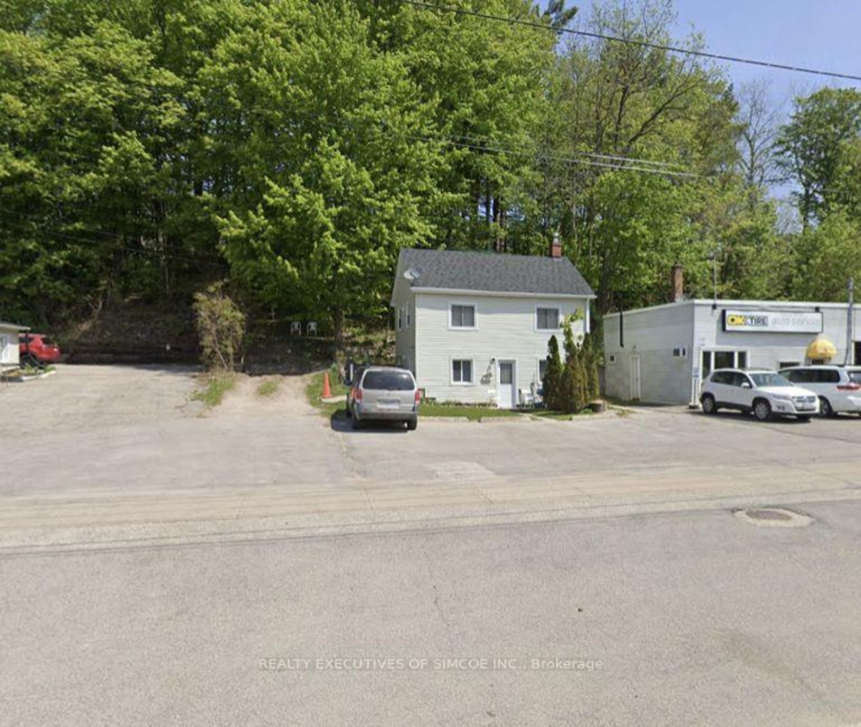 200 Blake Street, Codrington, Barrie photo number 2