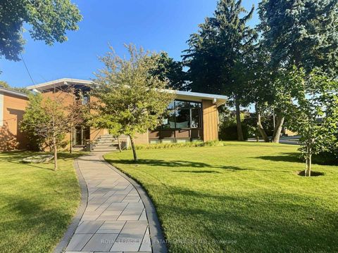 Photo 1 at 33 Blue Forest Drive, Bathurst Manor, Toronto