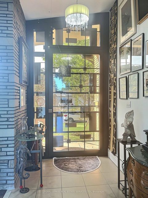 Photo 6 at 33 Blue Forest Drive, Bathurst Manor, Toronto