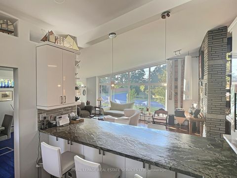 Photo 14 at 33 Blue Forest Drive, Bathurst Manor, Toronto