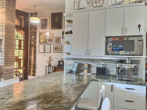 Photo 15 at 33 Blue Forest Drive, Bathurst Manor, Toronto