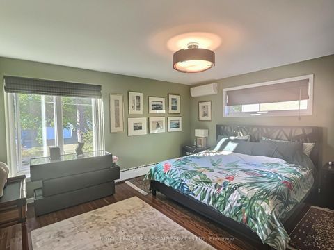 Photo 19 at 33 Blue Forest Drive, Bathurst Manor, Toronto