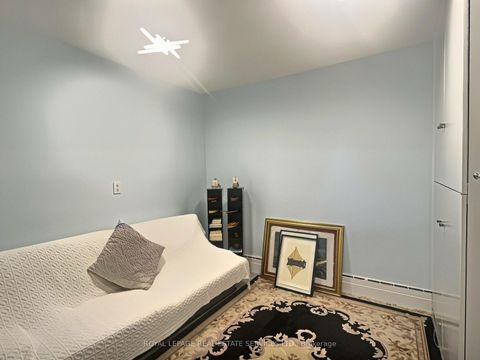 Photo 30 at 33 Blue Forest Drive, Bathurst Manor, Toronto