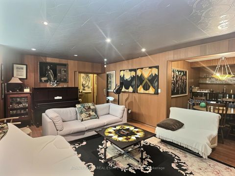 Photo 34 at 33 Blue Forest Drive, Bathurst Manor, Toronto
