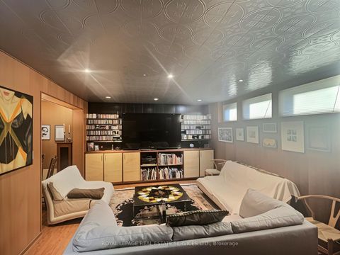 Photo 35 at 33 Blue Forest Drive, Bathurst Manor, Toronto