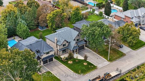 Photo 4 at 18 Gosling Road, Maple, Vaughan