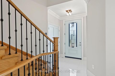 Photo 5 at 18 Gosling Road, Maple, Vaughan