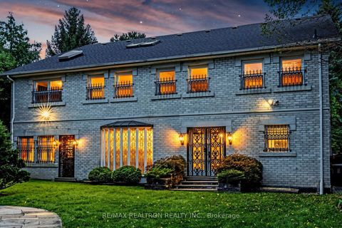 Photo 11 at 31 Arjay Crescent, York Mills, Toronto
