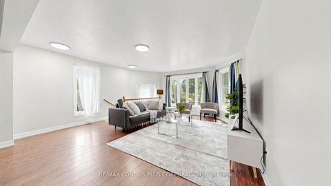 Photo 2 at 20 Southwood Crescent, Sutton & Jackson's Point, Georgina