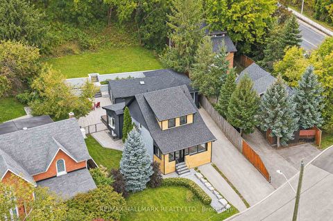 Photo 1 at 196 Wallace Street, Vaughan Grove, Vaughan