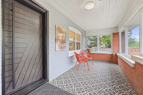 Photo 3 at 196 Wallace Street, Vaughan Grove, Vaughan