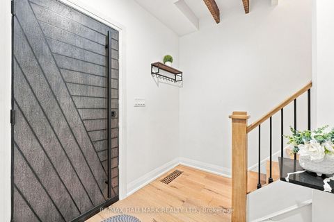 Photo 4 at 196 Wallace Street, Vaughan Grove, Vaughan