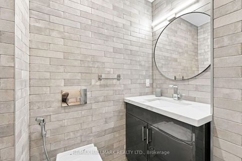 Photo 24 at 196 Wallace Street, Vaughan Grove, Vaughan