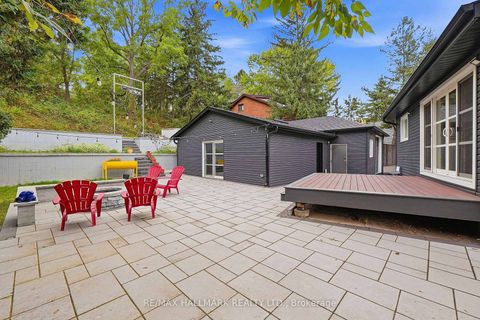 Photo 31 at 196 Wallace Street, Vaughan Grove, Vaughan