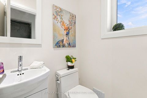 Photo 40 at 196 Wallace Street, Vaughan Grove, Vaughan