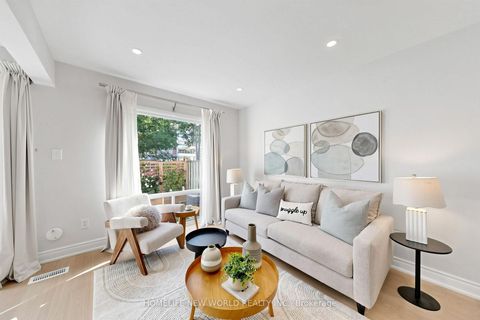 Photo 9 at 49 - 100 Bridletowne Circle, L'Amoreaux, Toronto