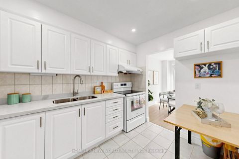Photo 15 at 49 - 100 Bridletowne Circle, L'Amoreaux, Toronto