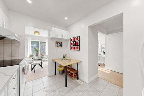 Photo 18 at 49 - 100 Bridletowne Circle, L'Amoreaux, Toronto