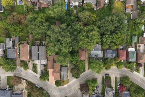 Photo 2 at 67 Twenty Seventh Street, Long Branch, Toronto