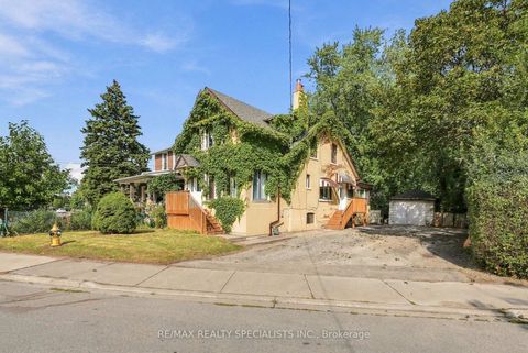 Photo 10 at 67 Twenty Seventh Street, Long Branch, Toronto