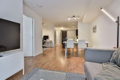 Photo 5 at 309 - 20 Blue Jays Way, Waterfront Communities C1, Toronto
