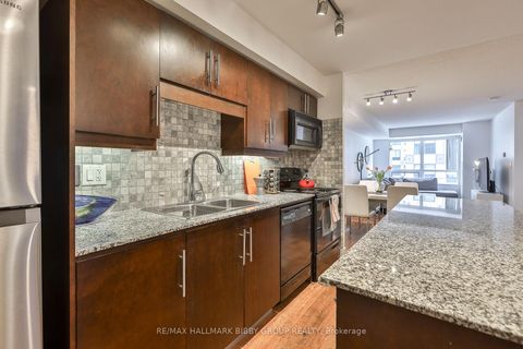 Photo 11 at 309 - 20 Blue Jays Way, Waterfront Communities C1, Toronto