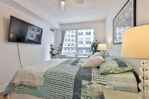 Photo 22 at 309 - 20 Blue Jays Way, Waterfront Communities C1, Toronto