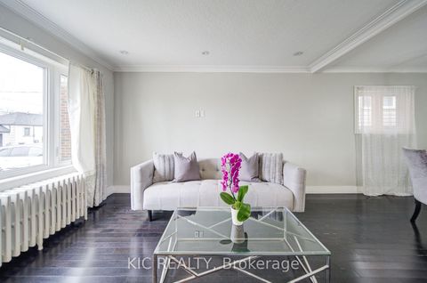 Photo 4 at 35 Montcalm Avenue NW, Belgravia, Toronto