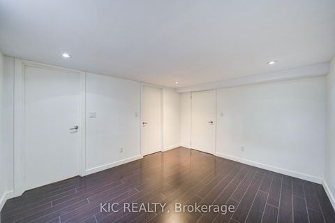 Photo 22 at 35 Montcalm Avenue NW, Belgravia, Toronto