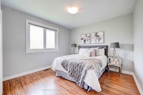 Photo 15 at 466 Paliser Crescent S, Harding, Richmond Hill