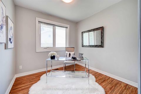 Photo 19 at 466 Paliser Crescent S, Harding, Richmond Hill