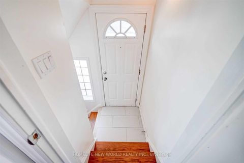 Photo 21 at 466 Paliser Crescent S, Harding, Richmond Hill