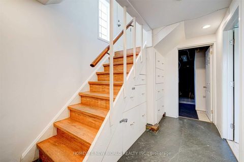 Photo 22 at 466 Paliser Crescent S, Harding, Richmond Hill