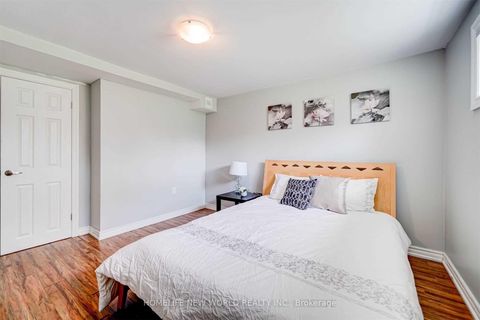 Photo 29 at 466 Paliser Crescent S, Harding, Richmond Hill