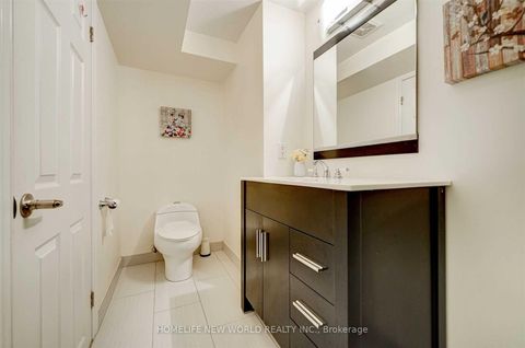 Photo 32 at 466 Paliser Crescent S, Harding, Richmond Hill
