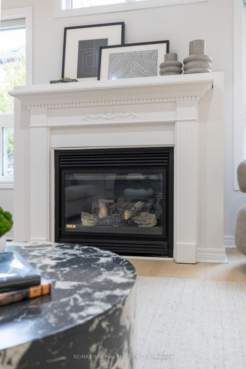 Photo 18 at 44 Hawkview Boulevard, Vellore Village, Vaughan