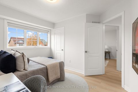 Photo 36 at 44 Hawkview Boulevard, Vellore Village, Vaughan