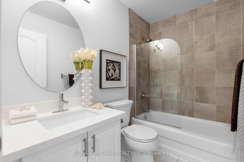 Photo 38 at 44 Hawkview Boulevard, Vellore Village, Vaughan