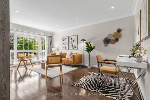 Photo 3 at 8 Amethyst Road, Sullivan, Toronto