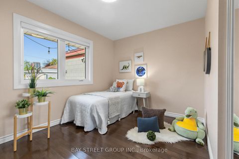 Photo 13 at 8 Amethyst Road, Sullivan, Toronto