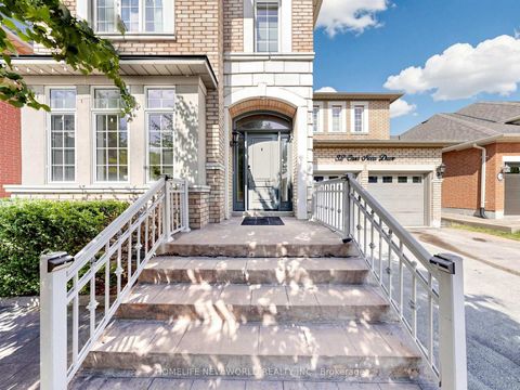 Photo 3 at 32 Casa Nova Drive, Vellore Village, Vaughan