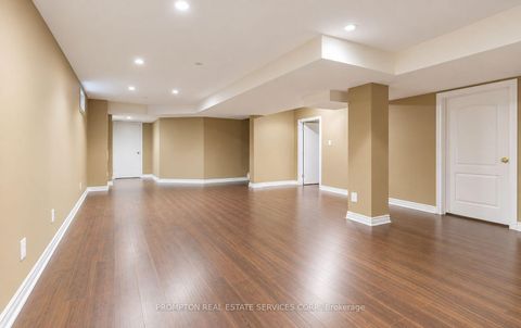 Photo 11 at 150 Matteo David Drive, Rouge Woods, Richmond Hill