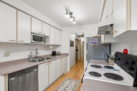 Photo 18 at 1543 Otonabee Drive, Amberlea, Pickering
