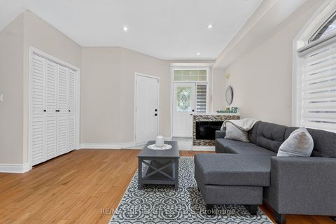 Photo 7 at 22 Copperstone Crescent, Rouge Woods, Richmond Hill